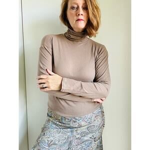 Everlane Organic Cotton Tissue turtleneck Size XS Taupe Minimalist Staple Layer